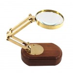 Loupe en laiton sur socle en bois - env 20 cm